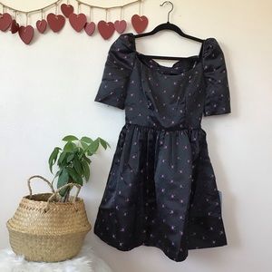 Gal Meets Glam Maude Daisy Satin Bow Back Dress